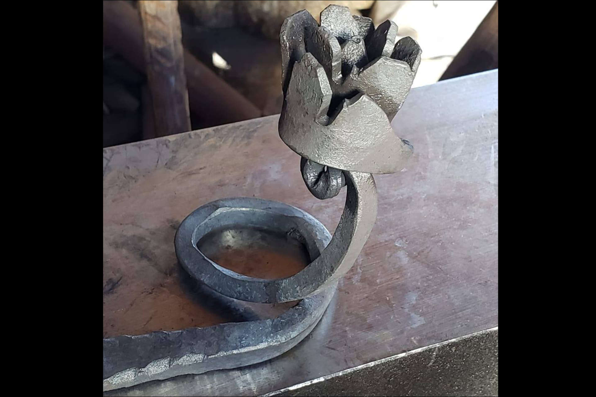 enlarged gallery image